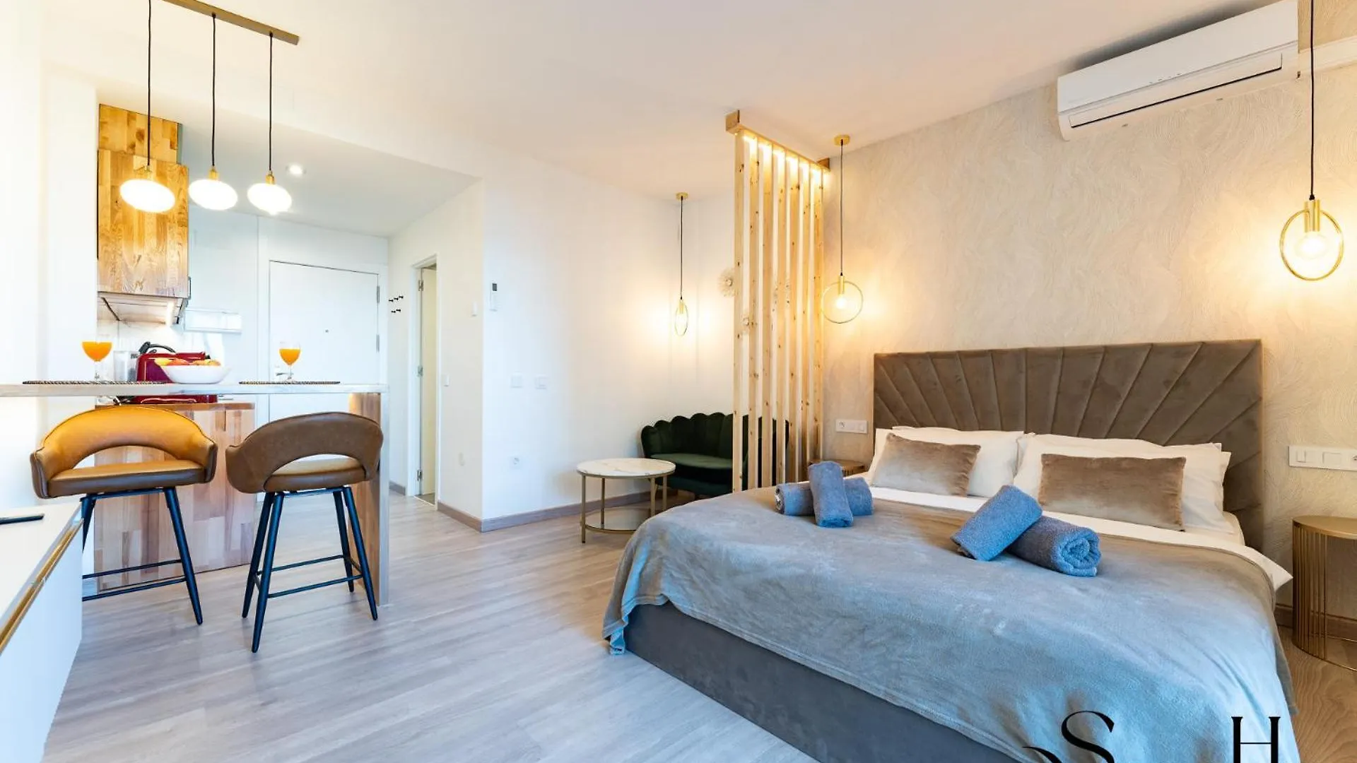 Seaview Beachfront Studio With Aqua Park & Balcony Benalmádena Διαμέρισμα