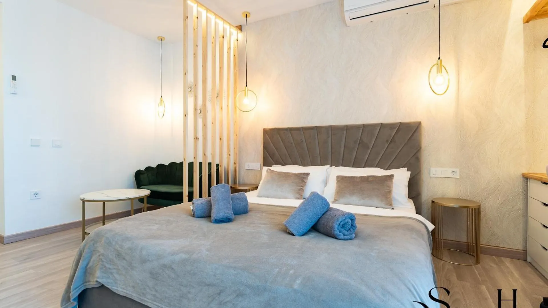 Seaview Beachfront Studio With Aqua Park & Balcony Benalmadena Spain
