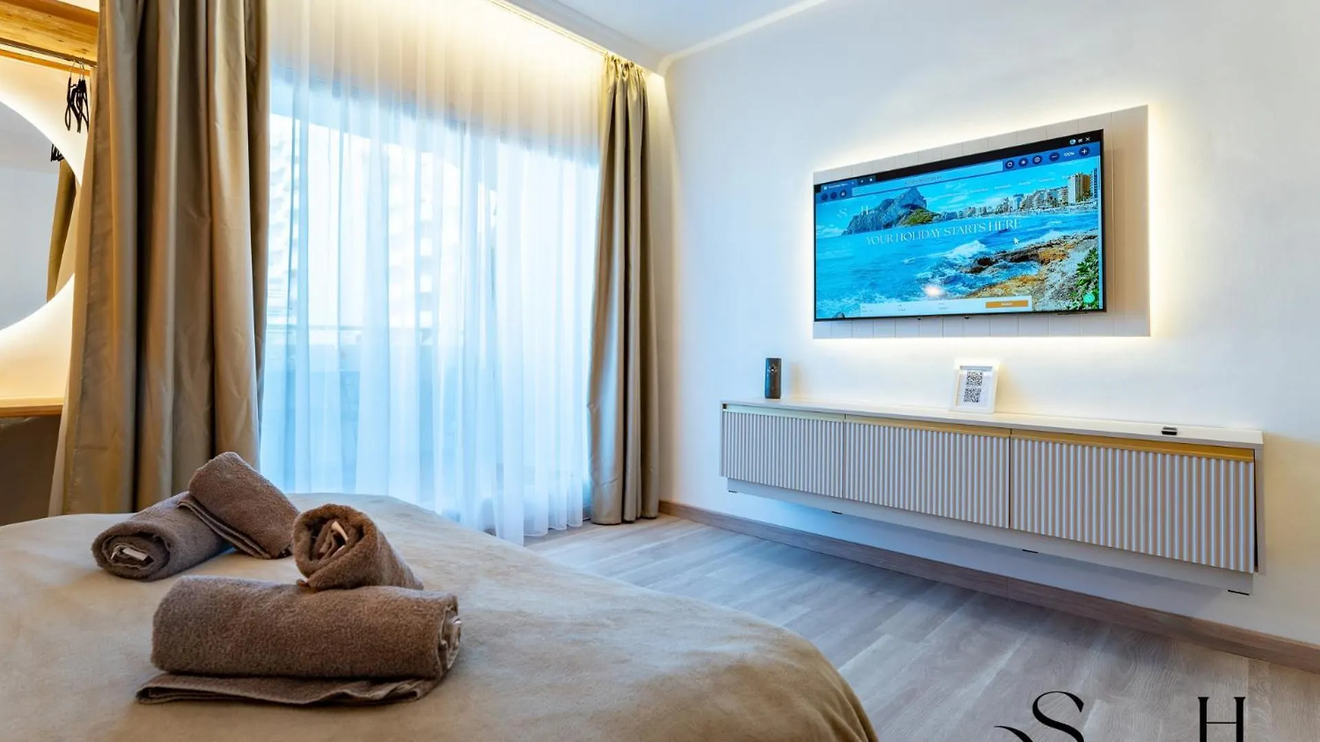 Seaview Beachfront Studio With Aqua Park & Balcony Benalmadena